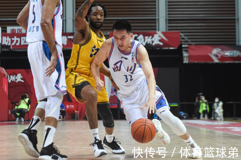 崛起|CBA新时代来了，这次不仅小将崛起，他们还将扛起未来！