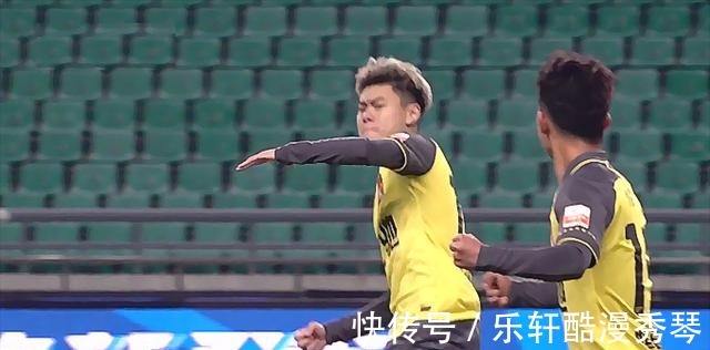 黄博文|红包也发不起!国脚杨立瑜婉拒恒大队友没钱,没钱,一分钱都没