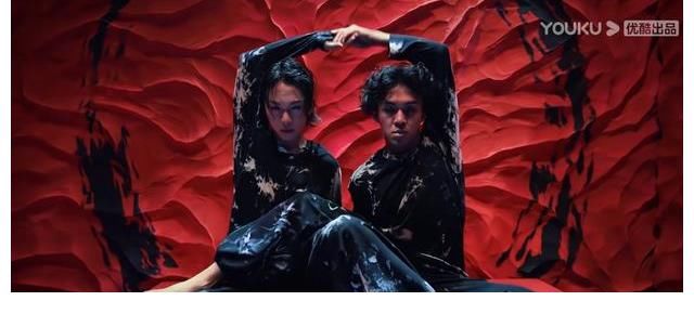 黄潇|这就是街舞：他们表演一结束，全场鸡皮疙瘩，卡卡和石头直接泪崩