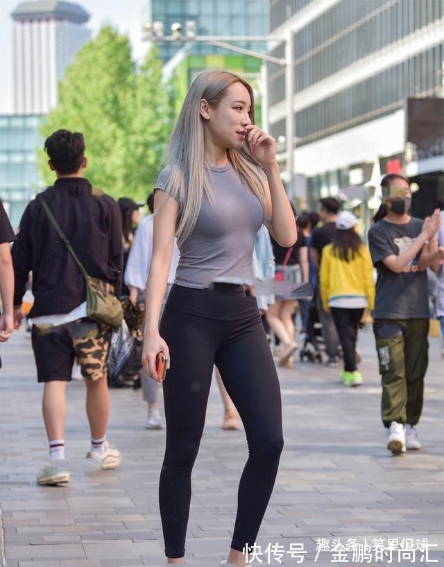 裤撑 靓丽闪耀的瑜伽裤穿出别样风采,显得身材修长迷人,亮眼十足