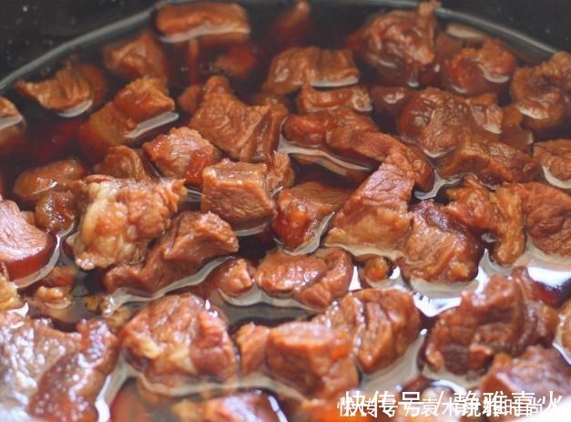 入味|炖牛肉,婆婆往锅里扔了几片这东西,牛肉软烂入味,省了一半时间