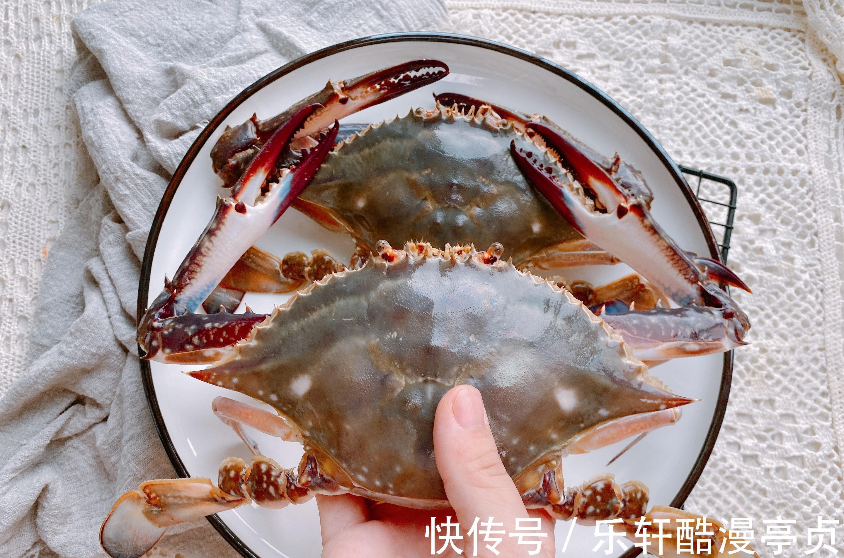 葱油梭子蟹|江浙沪时令菜“葱油梭子蟹”，掌握2点，肉质细嫩，鲜得掉眉毛