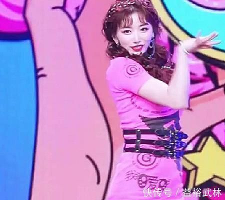 学员|有种差别叫青你2打光,上官喜爱组皮肤黝黑,虞书欣组像开了十级美颜