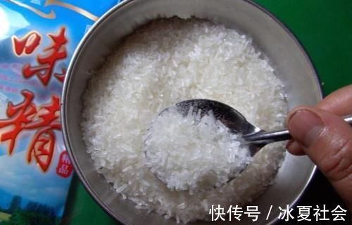 安全线|血糖升高多吃蔬菜好?这4种菜换着吃,或能让血糖退回“安全线”