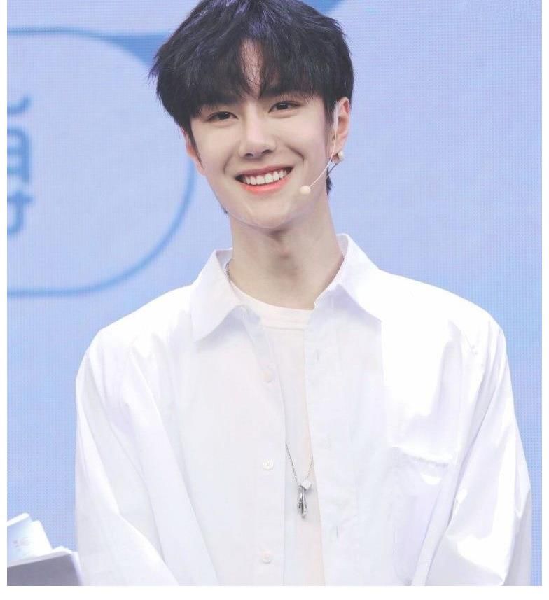 王一博|移除《天天向上》主持团队,被央视取消汇演名额,王一博怎么了