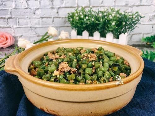 绝配|豆角和它是绝配,炒一盘下饭,保证一粒米饭都不剩,太香了