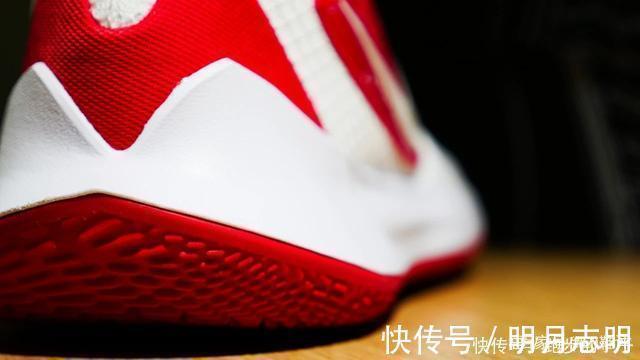 前后掌|600块前后掌双气垫!Nike再次诠释团队款比签名鞋好