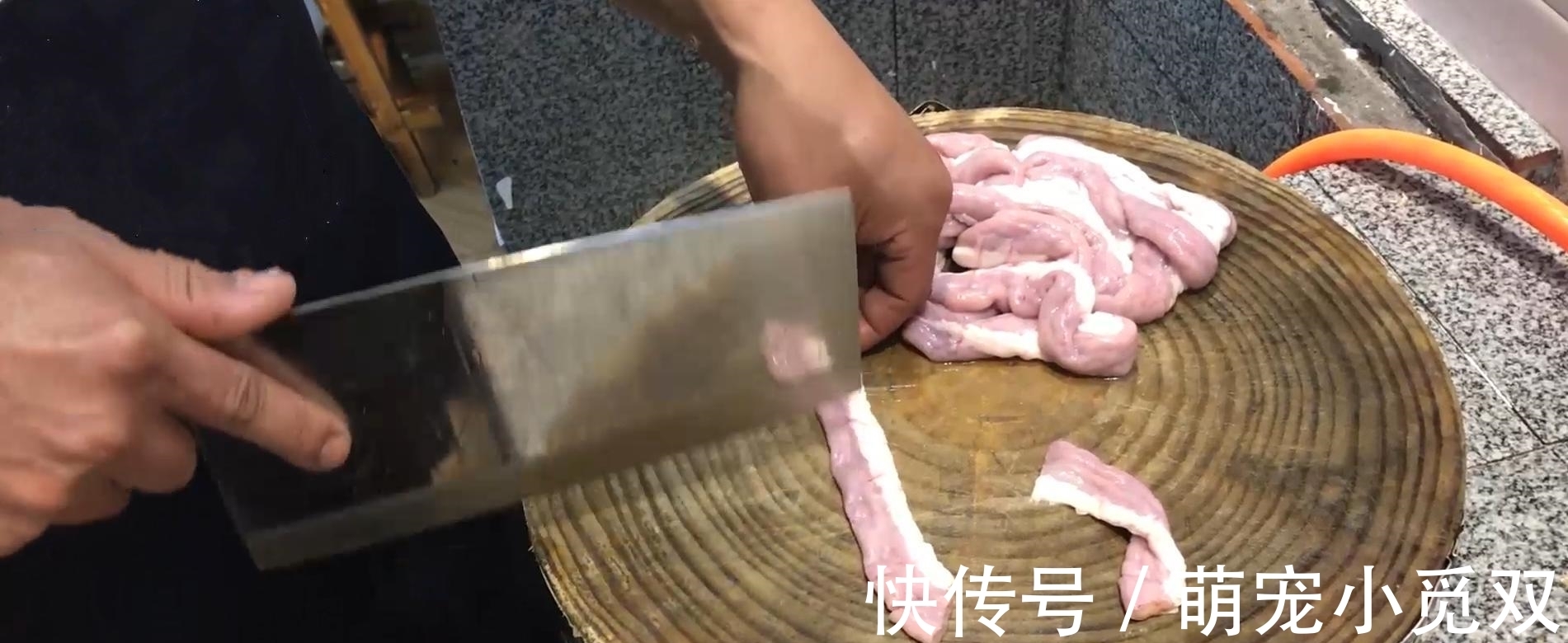 猪粉肠|牛身上不可多得的“宝贝”，肉贩子总会偷偷留下，懂行的才会吃