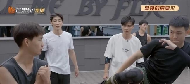 mm張晉組為何能一路攀升，只因他們的舞蹈更適合觀眾的胃口