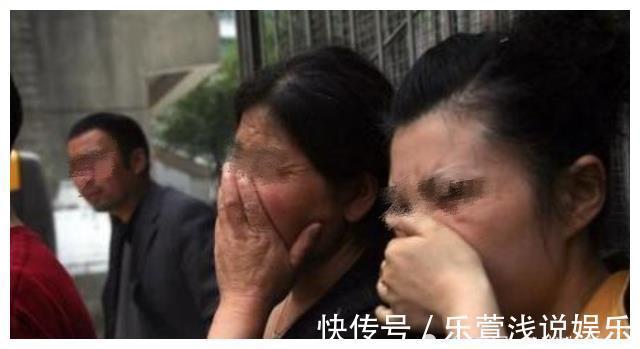 孕妈|孕8个月坐公交出行,准妈妈起身“异味”扑鼻,一旁乘客不敢呼吸