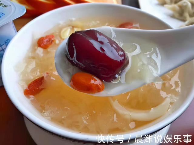 金桔|嗓子干痒不舒服,教你3款养生汤,润肺止咳很有效,成本才几块钱