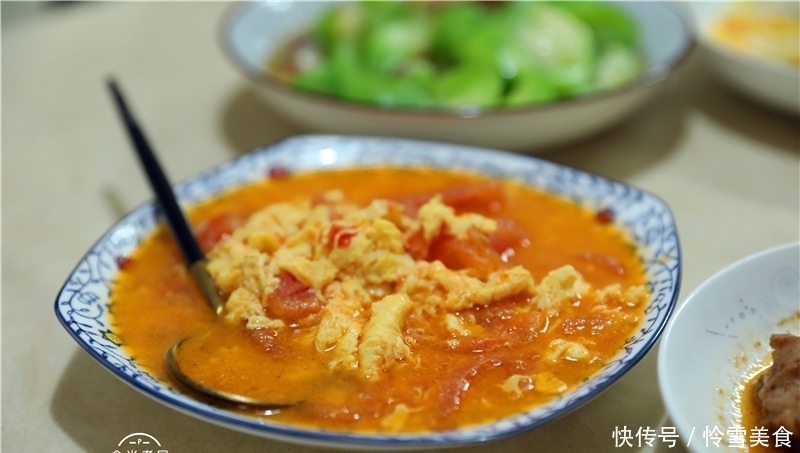 跟得上|节后一家四口的晚餐,花钱很少吃得舒服,老少营养跟得上