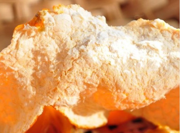 好处|吃过的橘子皮别再扔了,泡脚盆里放一点,2大好处随处见