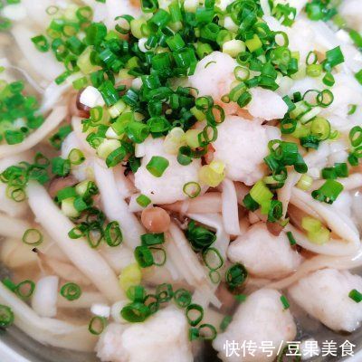 这道减脂餐.菌菇虾滑汤比米其林大厨做的还好吃