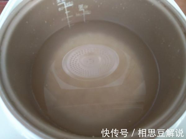 电饭煲|不要再小瞧它了，失眠最怕它，熬一锅，每天喝一碗，安睡到天亮