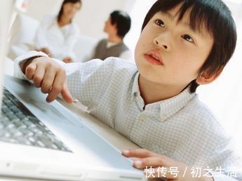 网络|该不该让孩子玩手机?世卫组织建议:接触网络不建议早于这一年龄