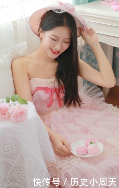唯美少女写真:一袭粉色轻纱裙子,彰显少女纯洁青春好气质