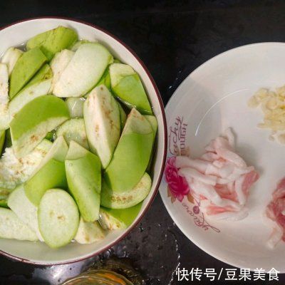 青茄子|好吃又下饭的青茄子炒肉丝