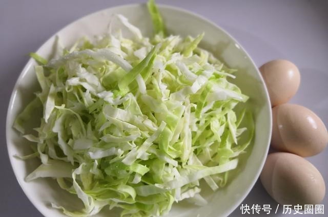 面条别总煮着吃了，试试这做法，营养一锅省事，天热我家经常做！