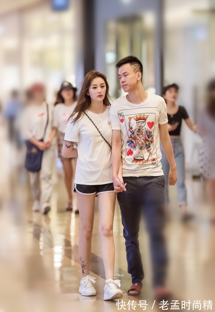 女神|成都街拍,靓丽半身裙,轻松打造女神范!