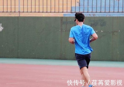 男性朋友|男人刮胡子的次数,其实会影响寿命,三个时间不能刮,会伤害身体