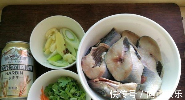 煮鱼时加上一点“它”，鱼肉不腥汤汁更香，还有很多人都不知道！