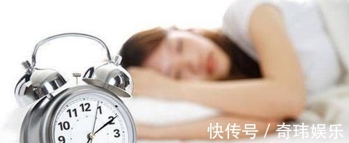 神经衰弱|失眠多梦不再怕，水里加1物，98岁外婆常用，晚上喝两口，睡得香