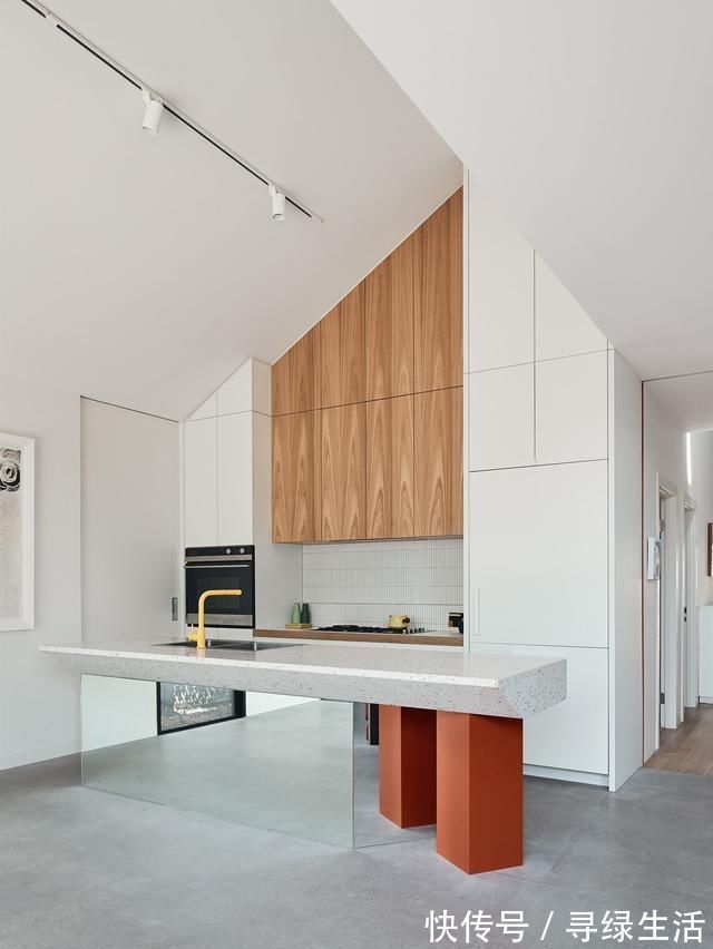 杜宁|墨尔本这个俏皮的家,充满个性,传统与现代结合的优美住宅