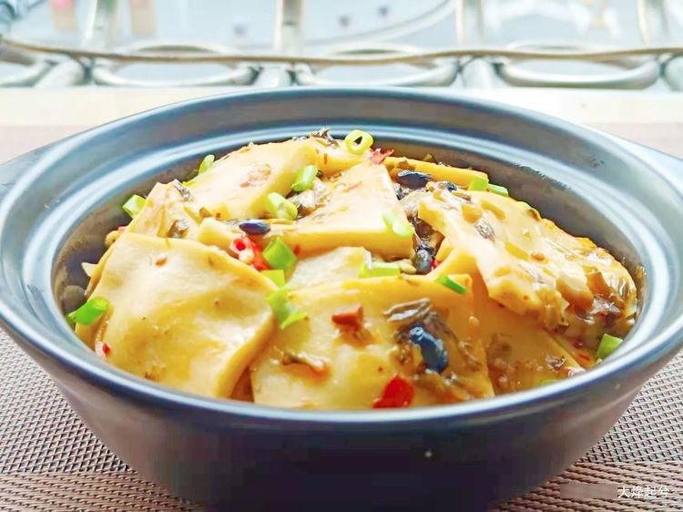 天冷不要光吃火锅，试试一道下饭菜，成本不超过4块钱，真香啊