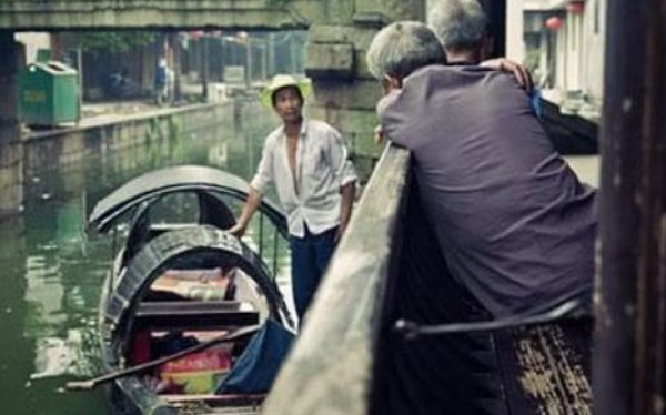 千古绝对!船夫给乾隆、纪晓岚出一上联,两人对不出,才子来对?