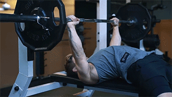 技巧|这样练双杠,胸想不大都难!详细分析动作,让你全面了解训练技巧