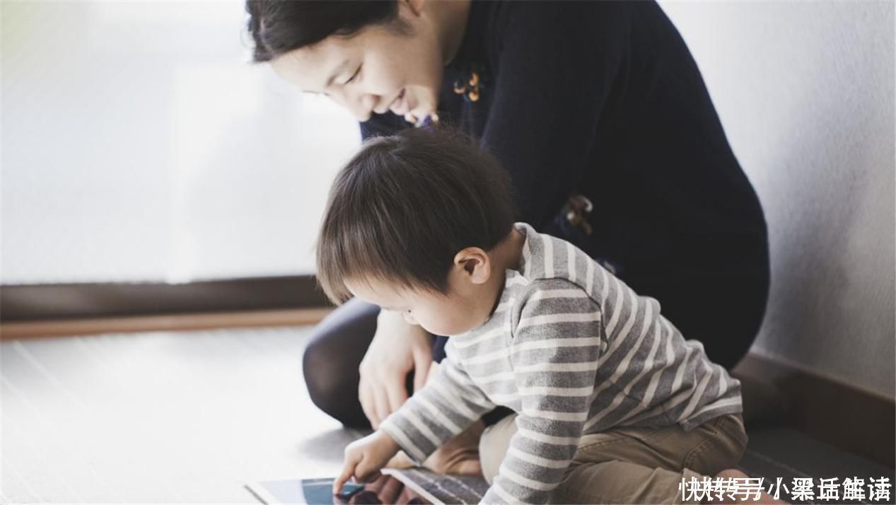 窗台|哥哥趁爸妈不在家,准备铁锅炖弟弟,宝妈:到家就差点火了