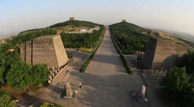 宝贝|这座连炸药都炸不动的古墓,里面的宝贝竟重达520吨……