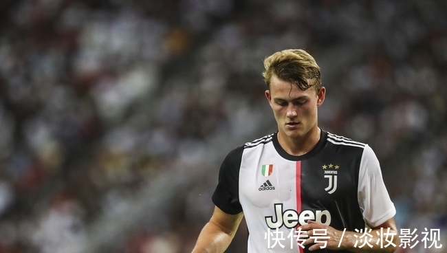 阿賈克斯|曝德里赫特合同有特殊條款 若去巴薩違約金大降