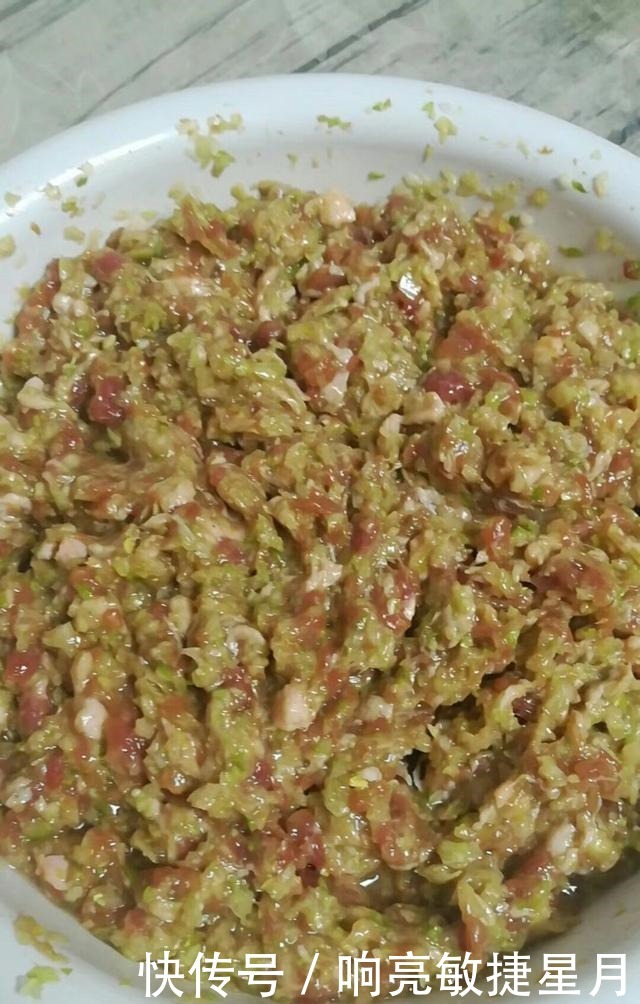 饺子馅|调饺子馅时,加一勺这个调料,锁水又增鲜,大厨不轻易透露的妙招