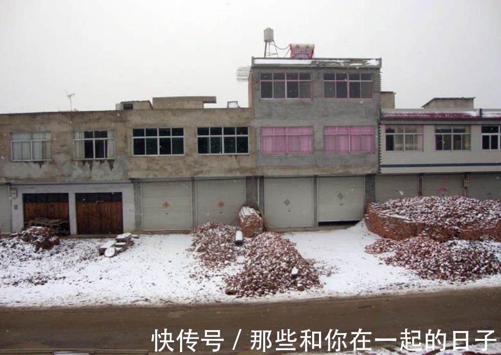 卧室|越来越多人卧室不买双人床了,现在流行这种床,省钱省事省空间