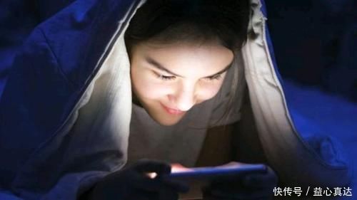 改善睡眠|4个原因容易引起失眠，经常睡眠不好的人，生活中请做好这4件事