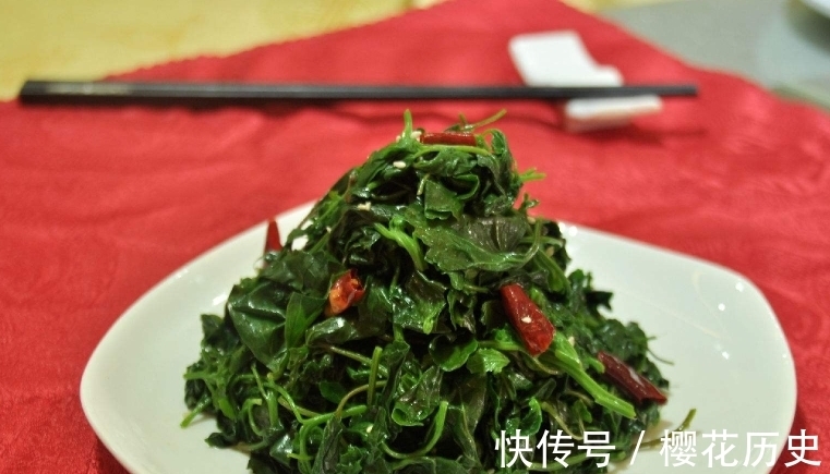 灰灰菜|农村1类野菜,猪吃人也吃,养肝明目,肝癌、肝硬化找不上门