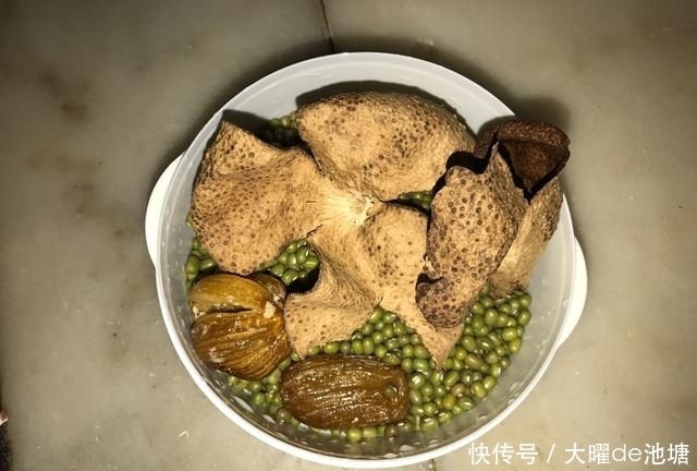 入冬之际,这汤多给孩子喝,提神醒脑,增强记忆力,听讲更认真