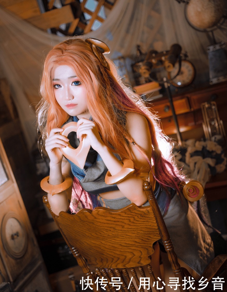 异瞳|这只异瞳小萝莉可是会“睡”人的哦!佐伊COS赏析