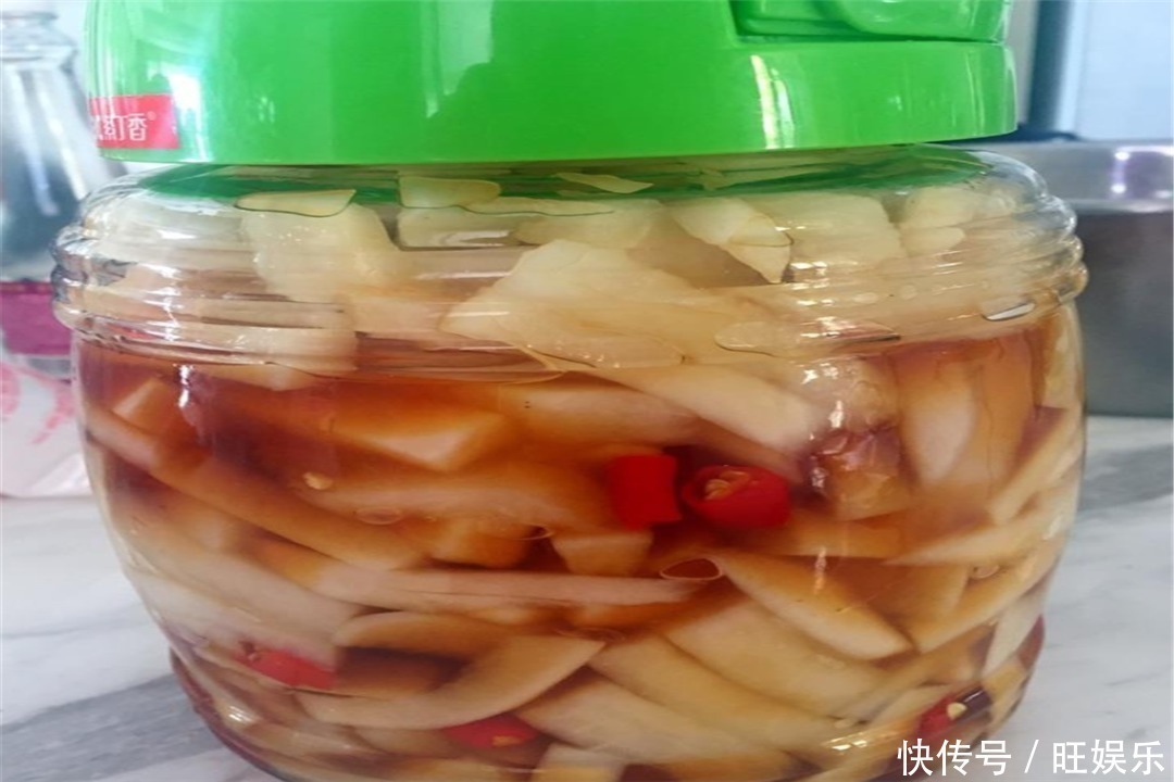 吃法|腌萝卜时，别再放食盐了，教你秘制新吃法，萝卜又脆又入味