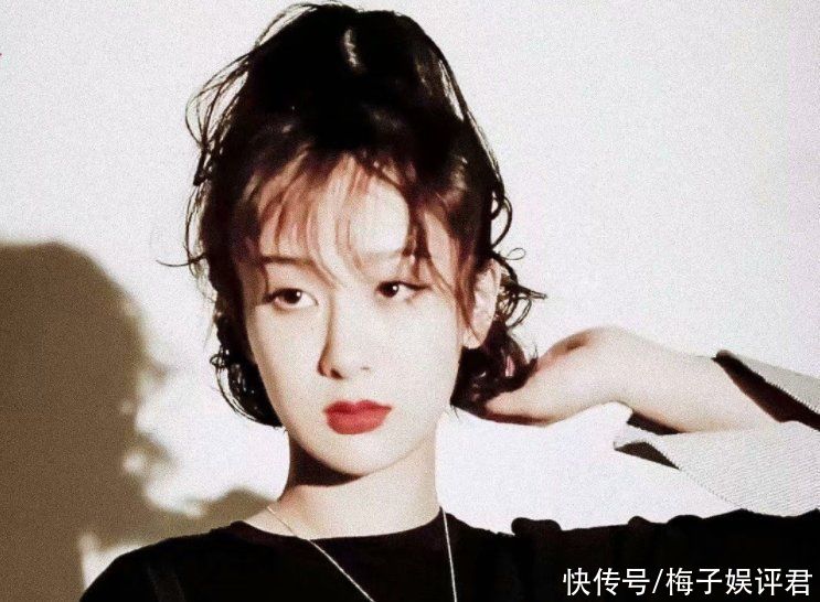 宋亞軒|楊紫缺席《萌探》錄制，黃子韜曬合照發文，關系好壞一看便知