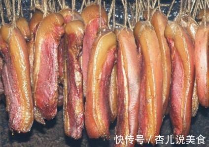 腌制腊肉时,不要只会放盐了!多加一点它,香还放不坏