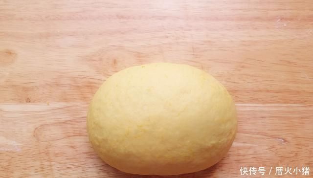 不用烤箱不用电饭煲,这样做好的面包,个个蓬松暄软,好吃极了