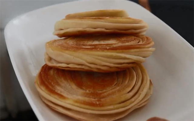 想吃金丝饼不用排队买了，教你个简单实用的方法，在家就能做