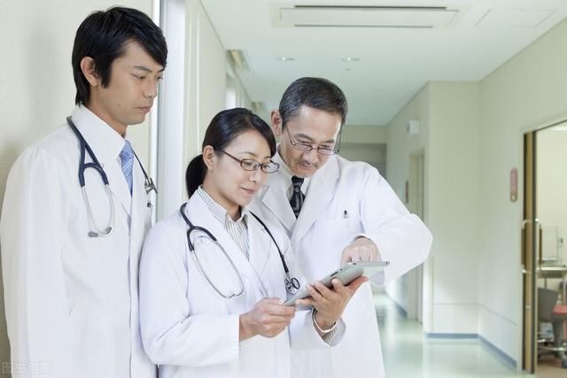 小于|产后一小时,产妇双肺像煮开了粥,医生怒问:谁多开了一组医嘱?