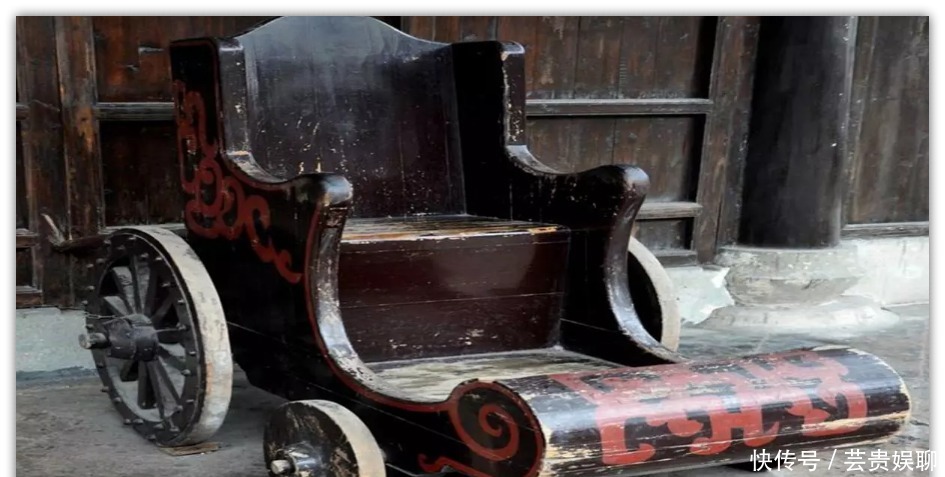 木板|一体弱不能骑马的武将，坐在木板车上指挥打仗，战胜敌人百万大军