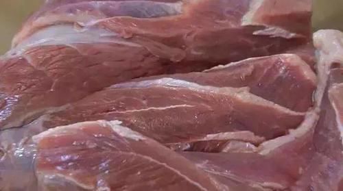  外面卖75一斤的酱牛肉，简单2步在家做，肉酥筋软，过年露一手