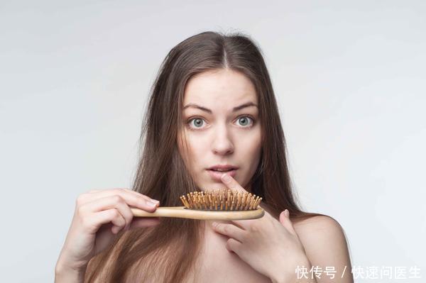 女人先衰老的地方是哪里？不是脸部长皱纹，多数人还没弄明白