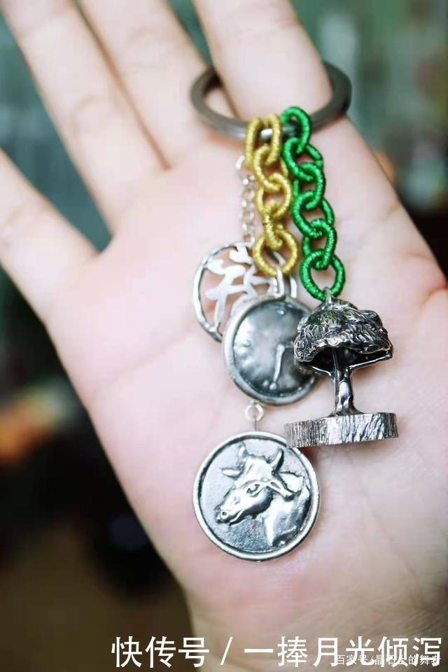 把珠宝做成心脏的样子，分享一些充满创意元素的珠宝